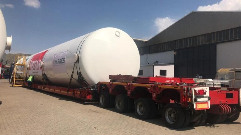 Heavy-duty logistics transportation Heavy-duty logistics transportation