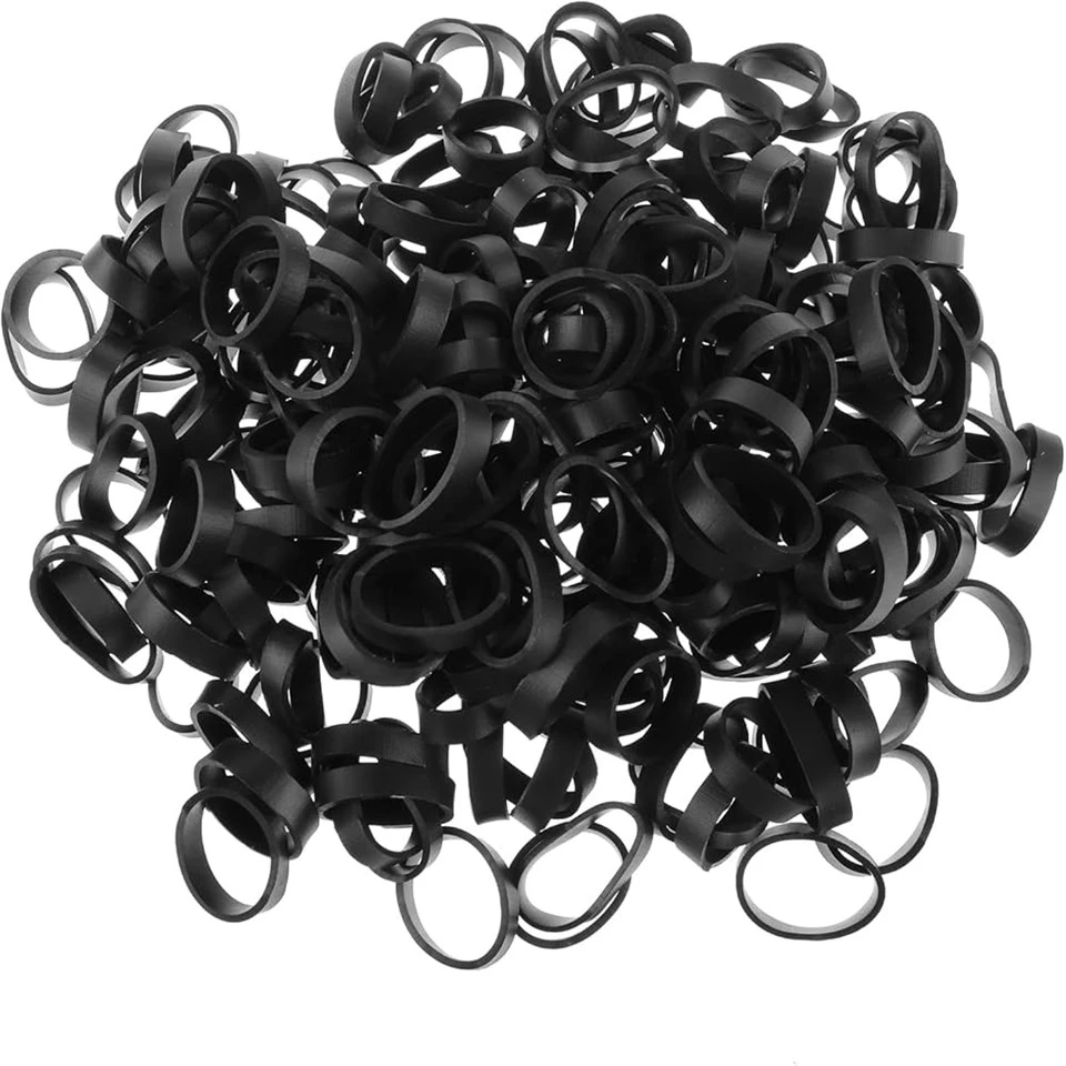 Pequeñas bandas de goma negras gruesas